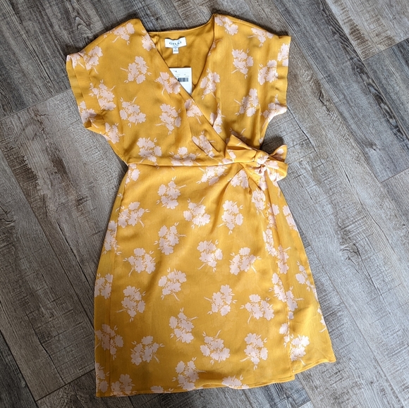 Gilli Floral Mustard Mini Faux Wrap Dress - Picture 2 of 6